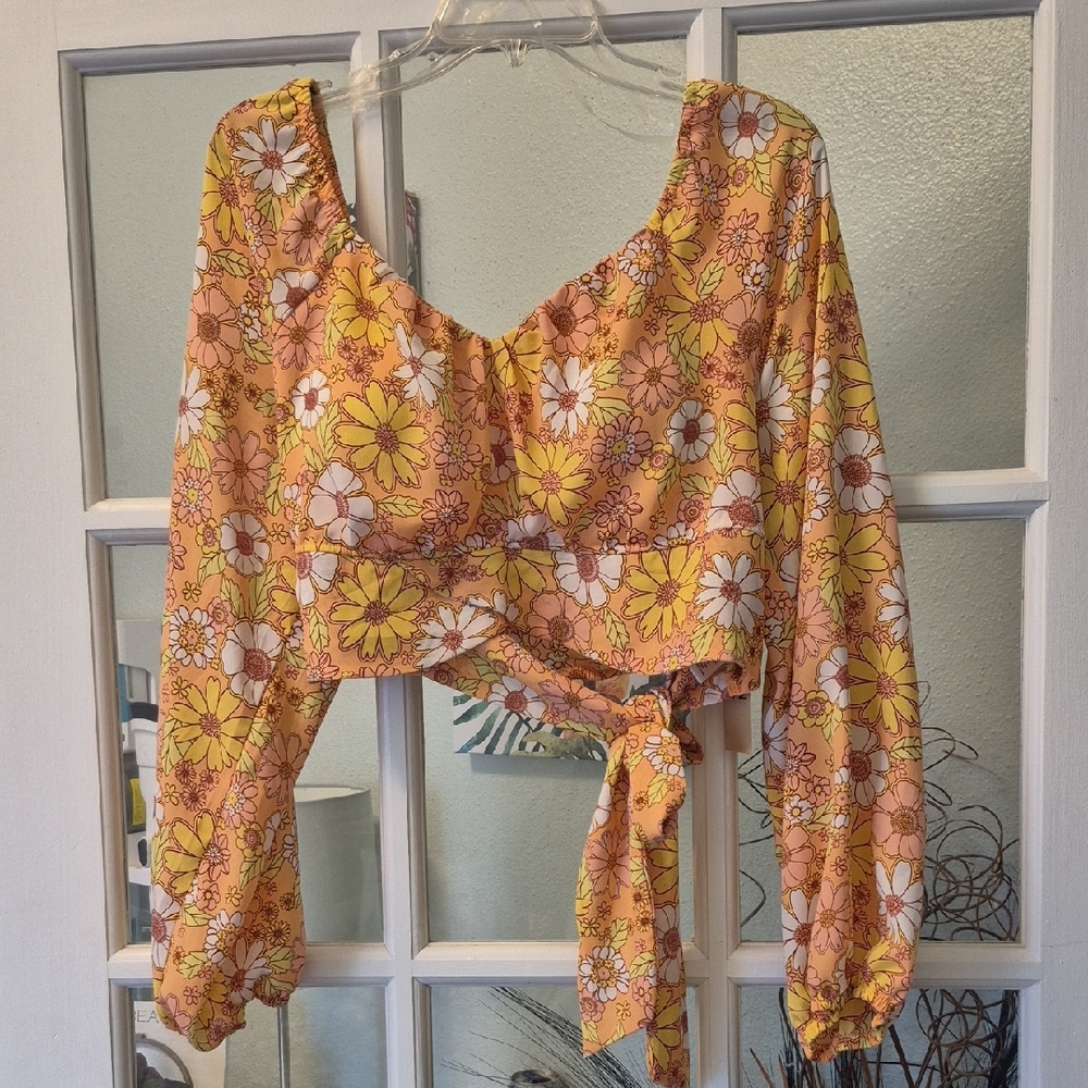 Floral Tie-back Crop Top in Yellow and Peach